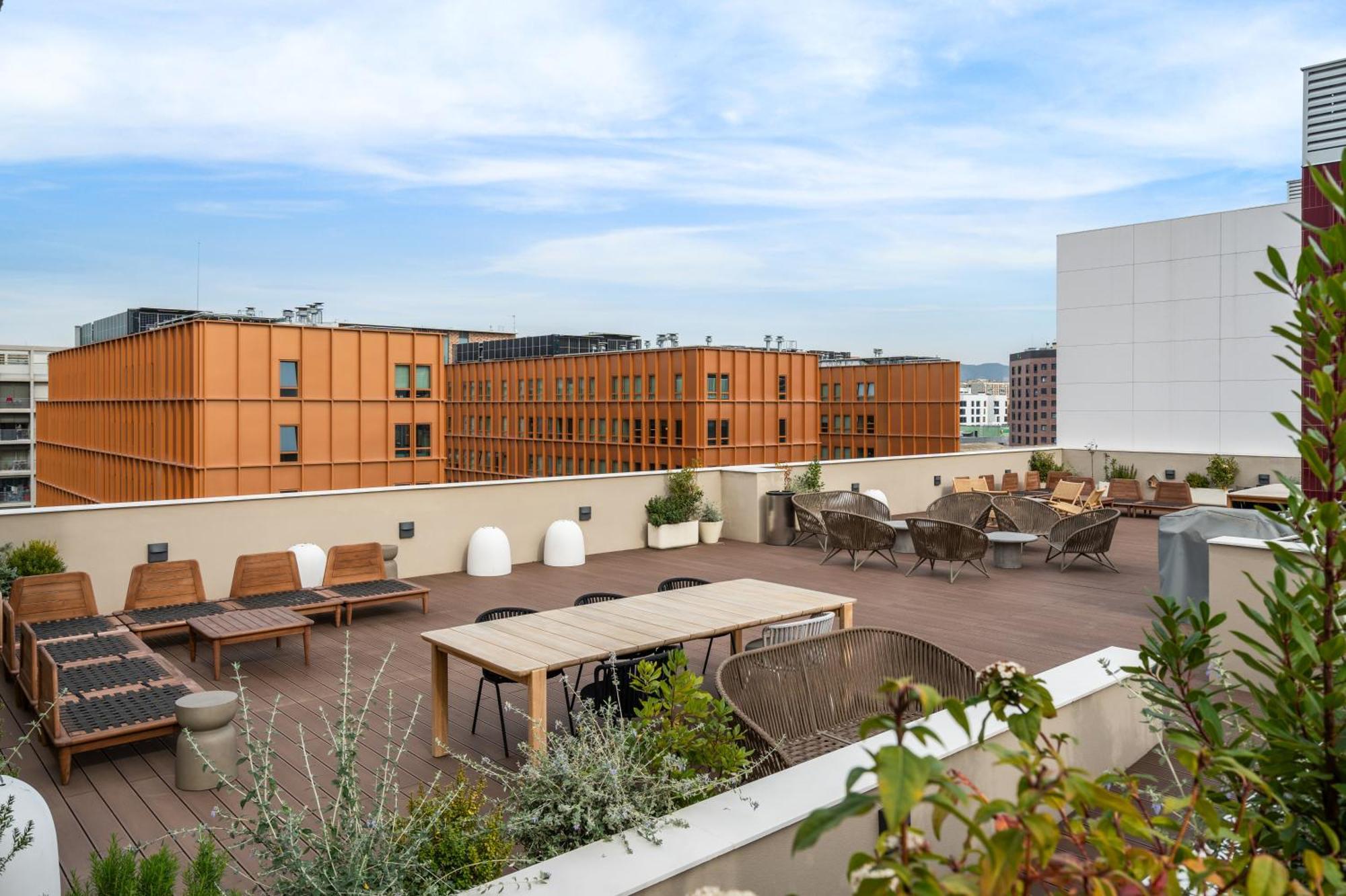 Appartamento Diagonal Mar Oasis With Pool And Parking Barcellona